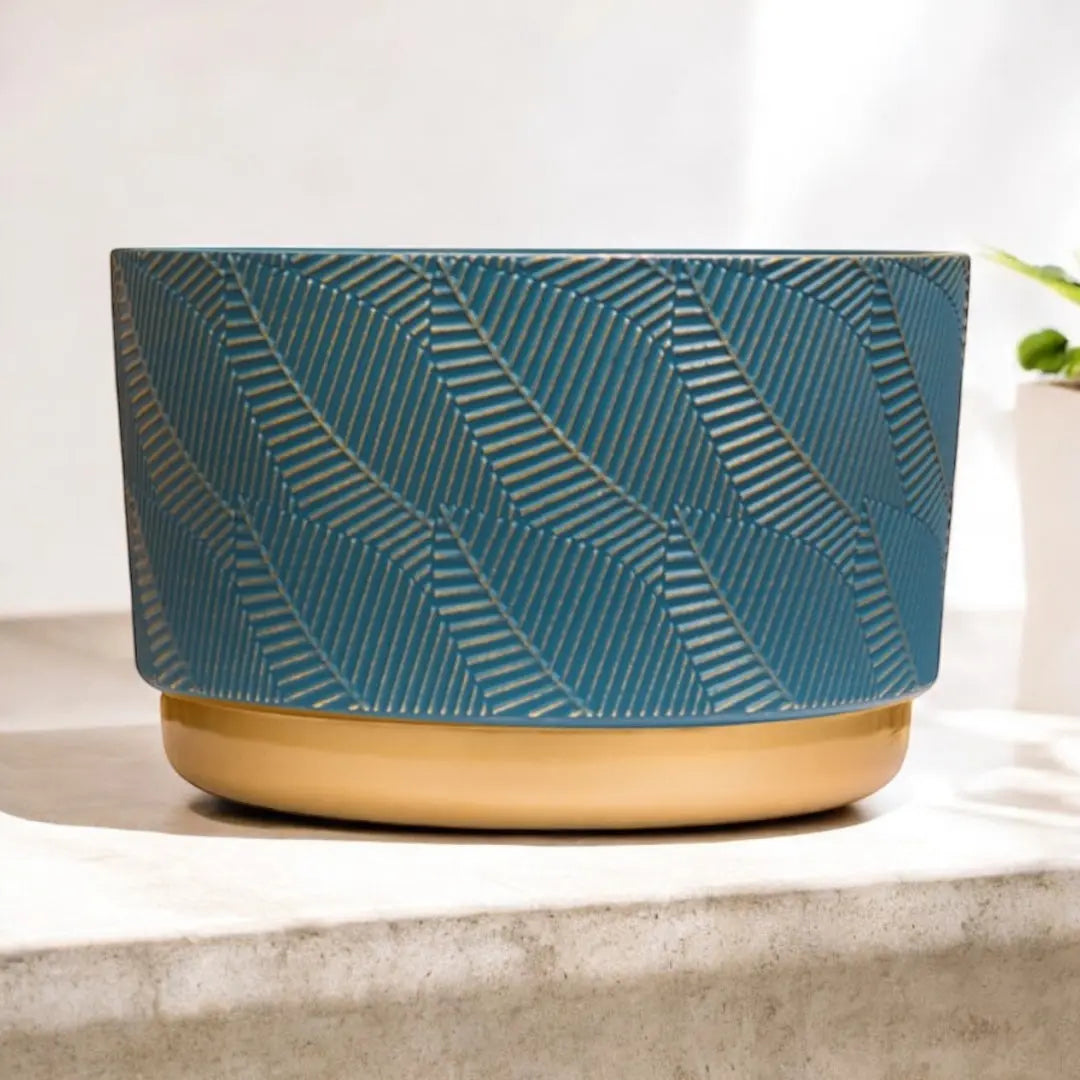 Enutrof NoirGold Geometric Plastic Planter Pot Enutrof Decor